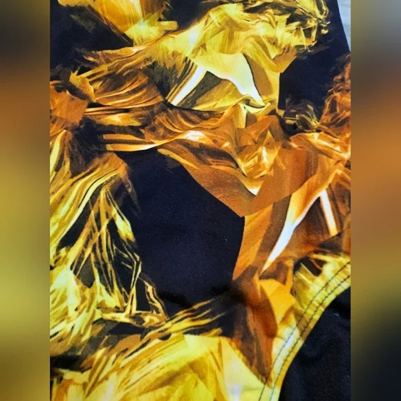 TYR Durafast One-Piece Swimsuit Yellow Abstract Print Crisscros Size 30 S 4/6 - Picture 2 of 6